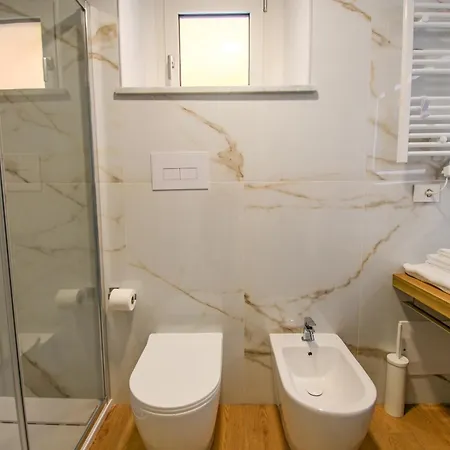 Harbor - Konukevi 4*