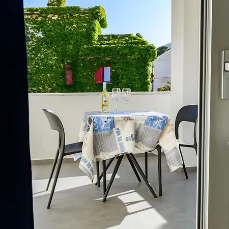 Konukevi Harbor - 4*