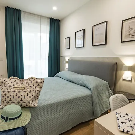 Harbor - Konukevi Cala Gonone